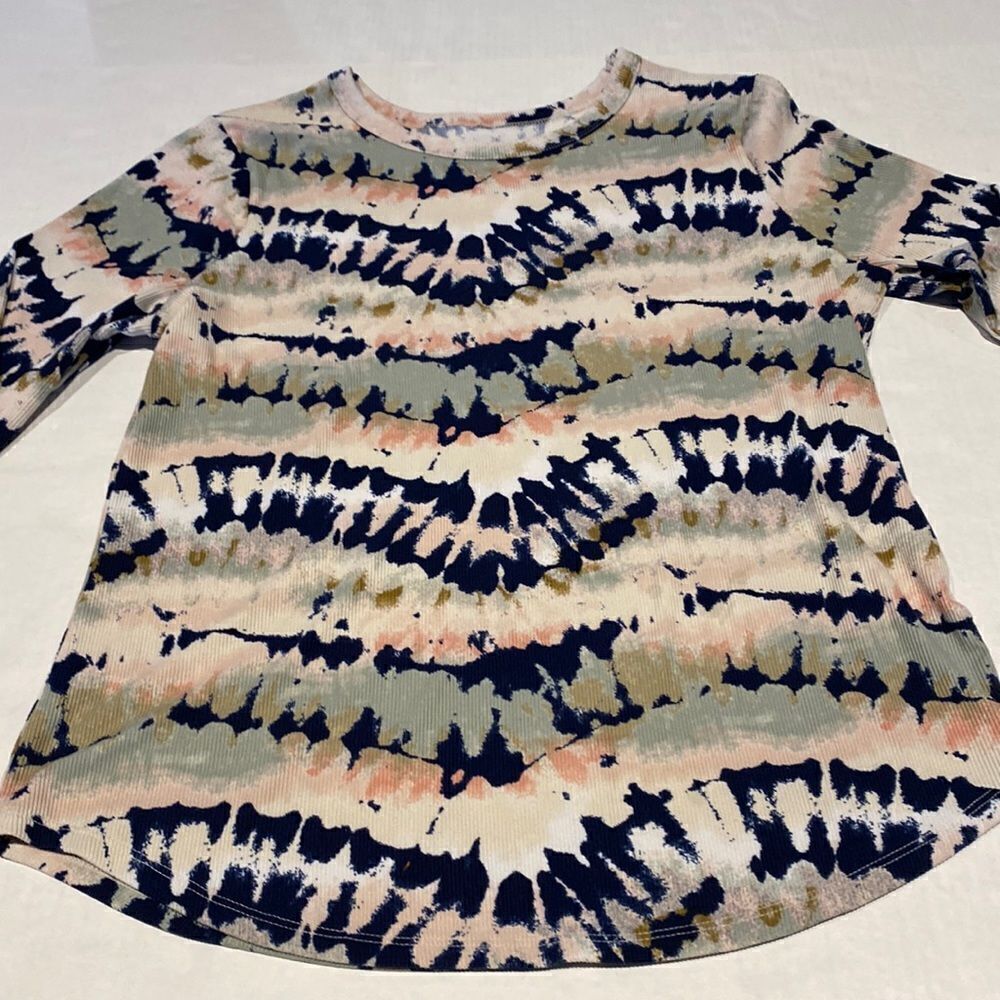 Long sleeve Tye dye pullover top size 2X by no boundaries